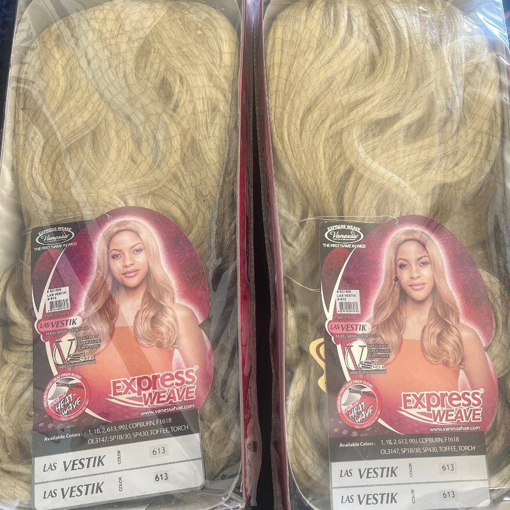 Vanessa collection Express weave/3/4 half wig
